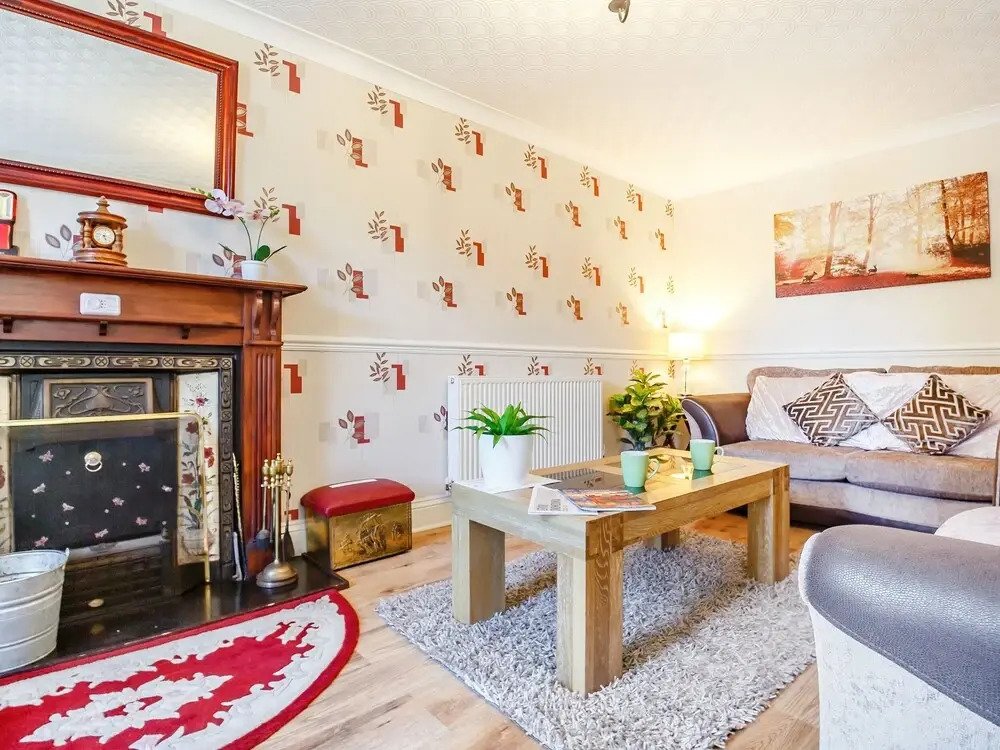 7 Dolydd Terrace