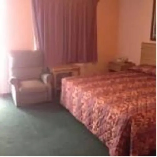 El Rancho Motel - Wichita