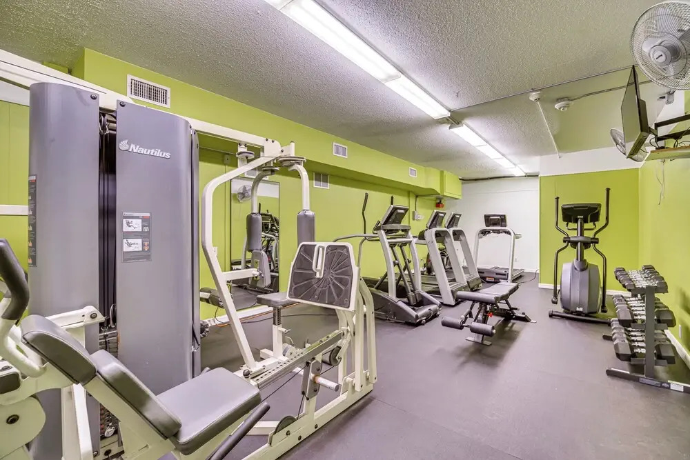 Ocean Access, Mini Golf & Pools: Jensen Beach Gem