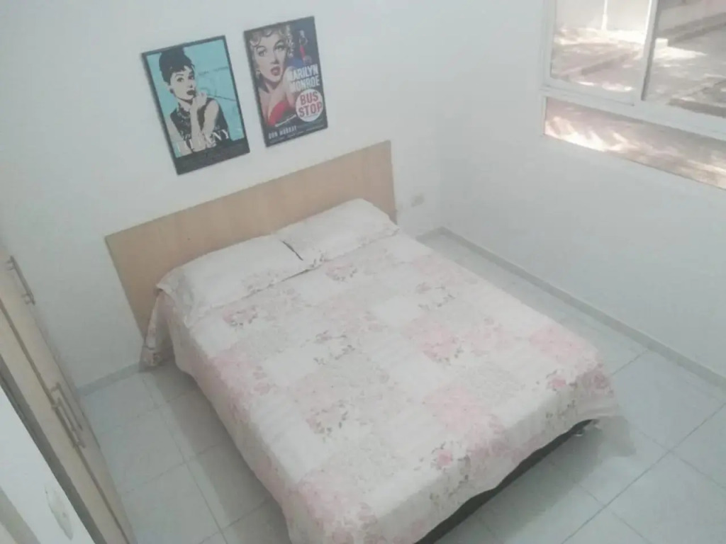 CH2 Comodo apartamento amoblado en condominio RNT 1O8237
