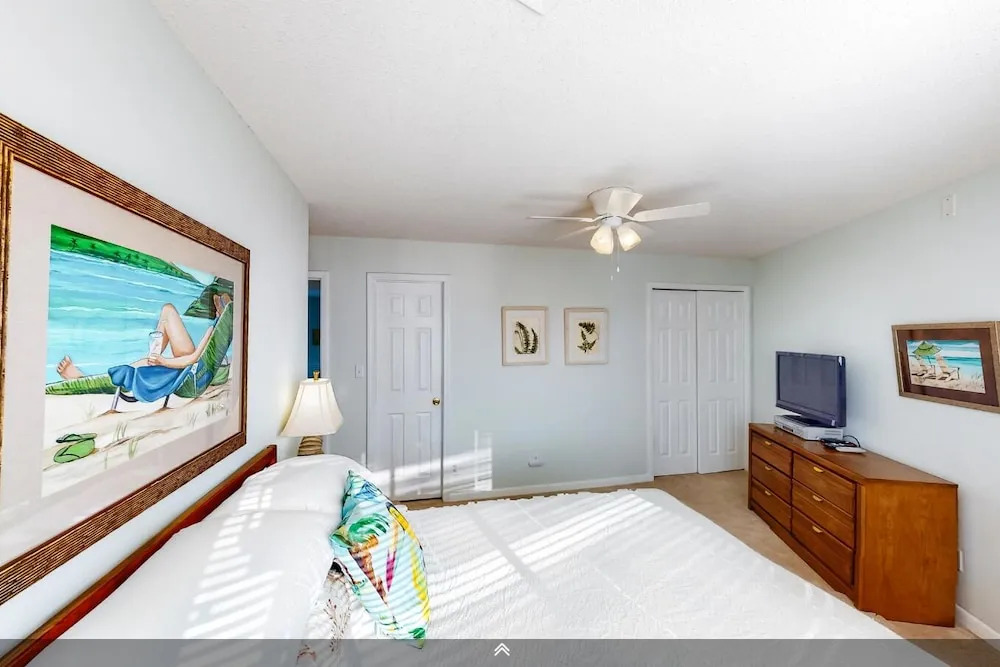 Crystal Village, Unit 20A