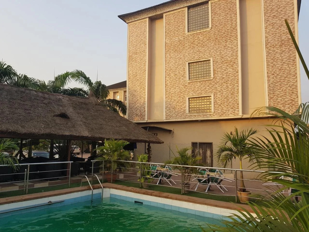 Solochus Hotel & Suites