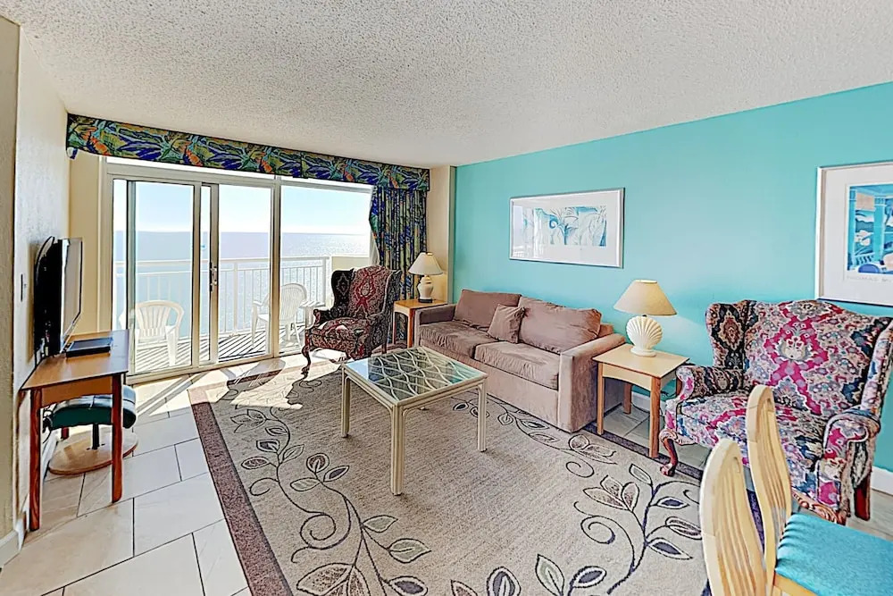 New Listing! Beachfront Resort W/ Epic Amenities 3 Bedroom Condo