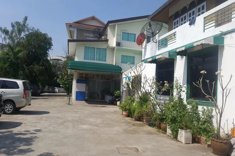 H Youth Hostel