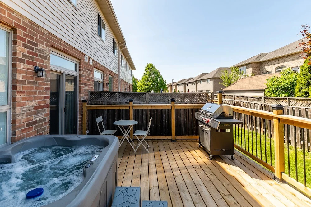 GLOBALSTAY. Modern 3-4 Bedroom Town