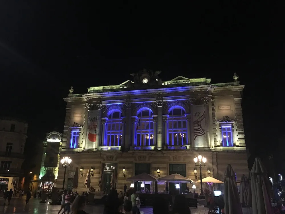 Hyper centre place Moliere