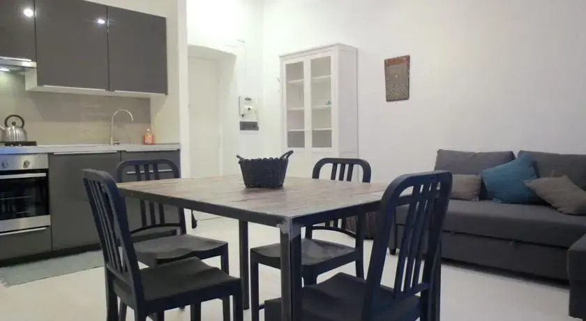 Temporary House - Isola District