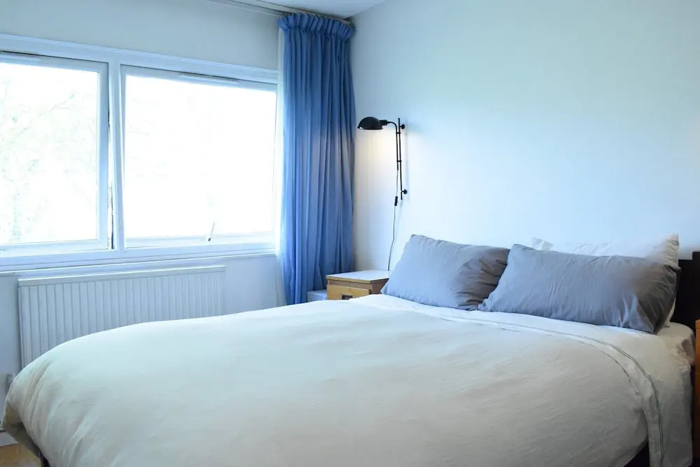 2 Bedroom Flat In Bethnal Green