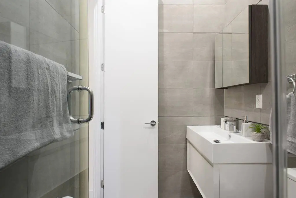 78-1a New Modern 1BR W D Walk to Central Park