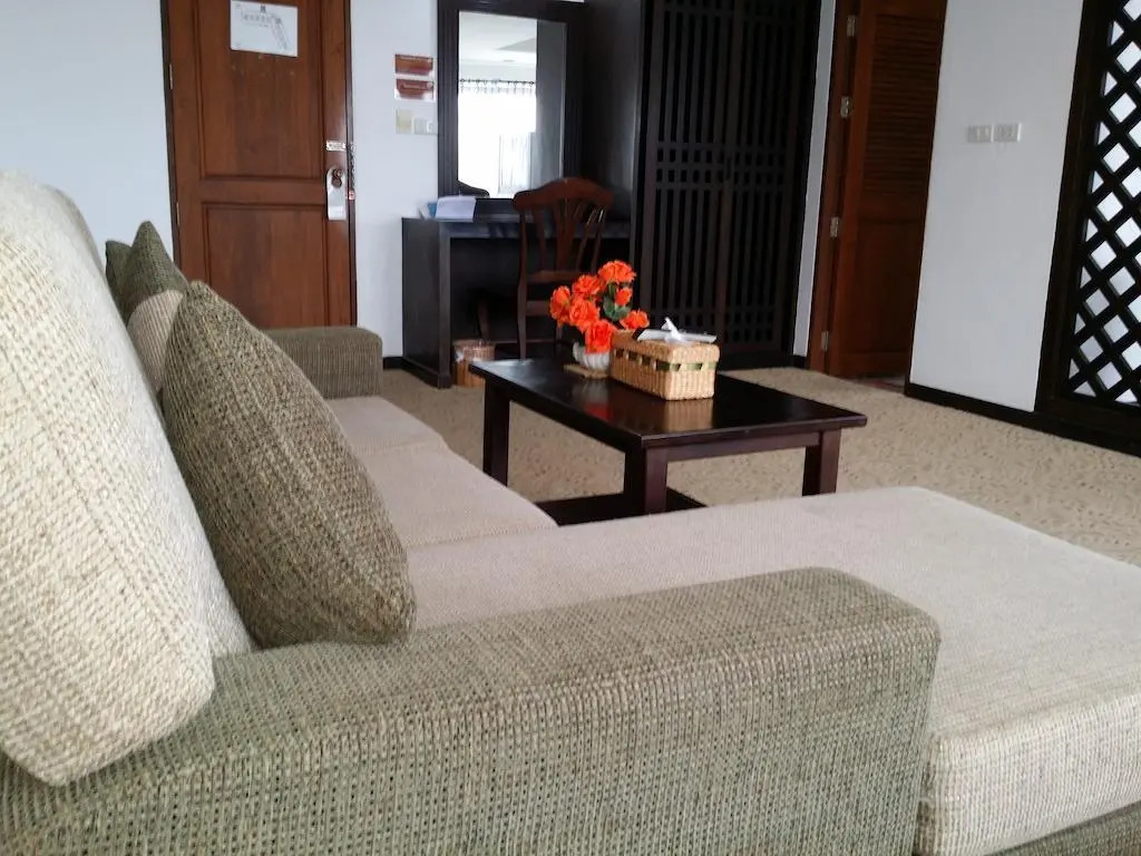 Nana Buri Hotel