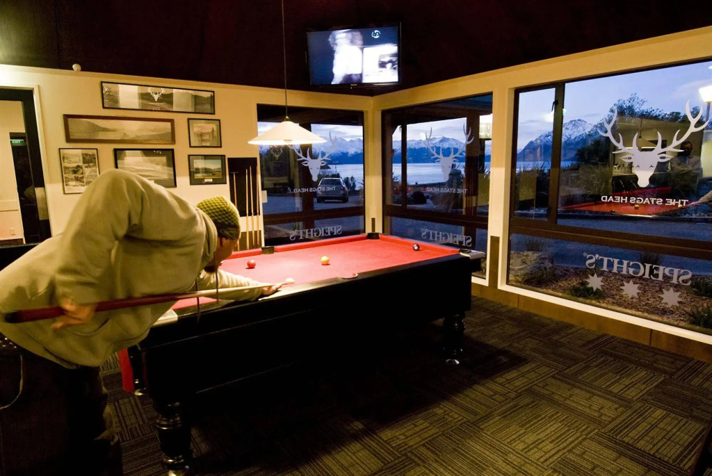 Hawea Hotel