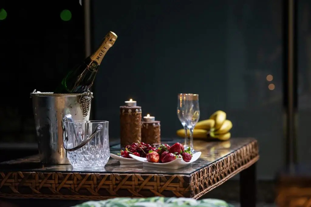 Pela Veranda Exquisite Suites