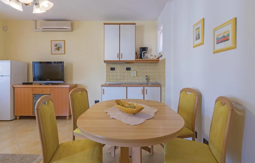 Stunning Home in Medulin With Wifi and 1 Bedrooms