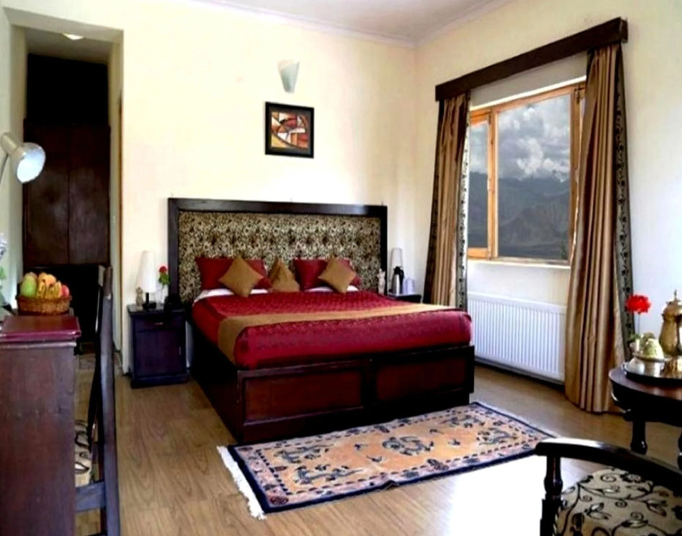 TIH Hotel Royal Palace