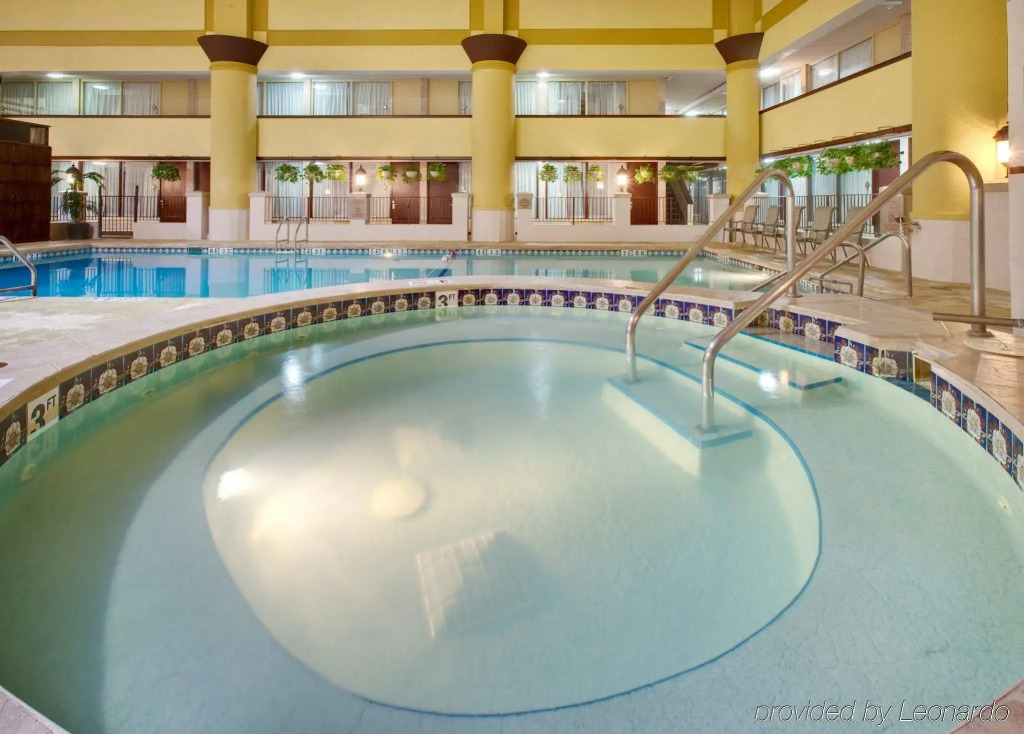 Holiday Inn Chicago North Shore by IHG