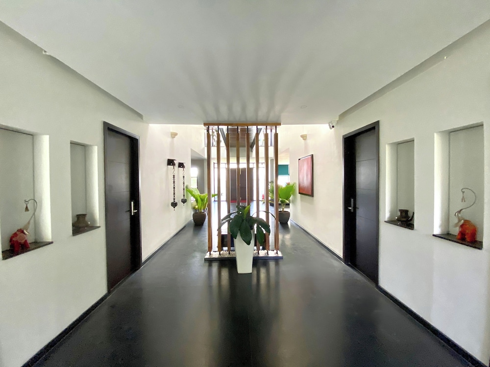 Aura Corporate Suites