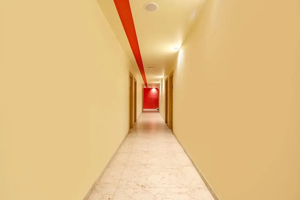 FabHotel Nestlay Rooms High Court