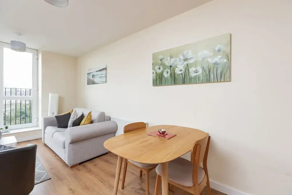 Golden Heights Suites by Kasar Stays