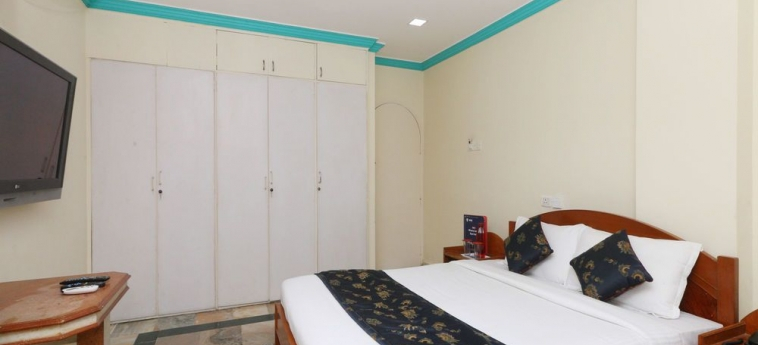 Oyo 13297 Neha Residency