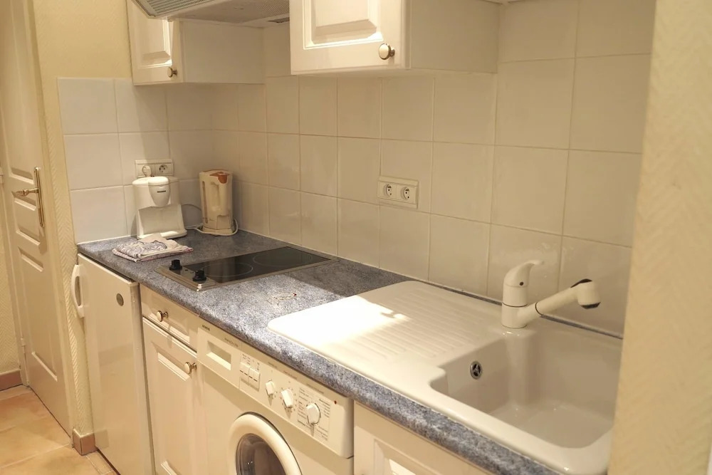 Studio Commandant André 12