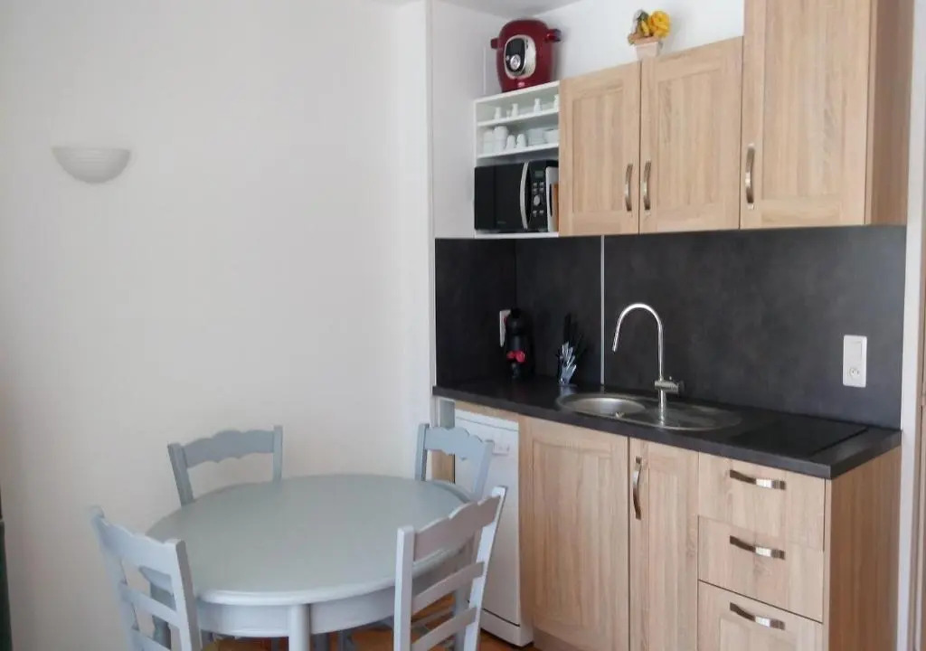 LOGEMENT T2 PMR piscine Privée 400m de la Plage