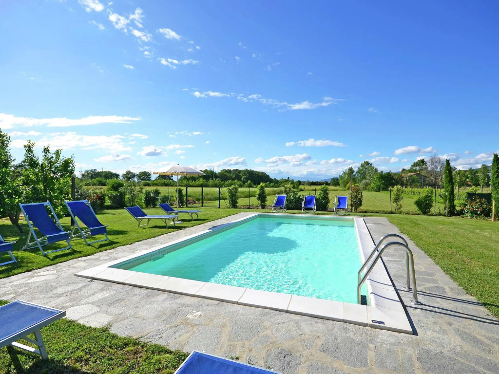 Villa in Cortona With Pool & Countryside Views