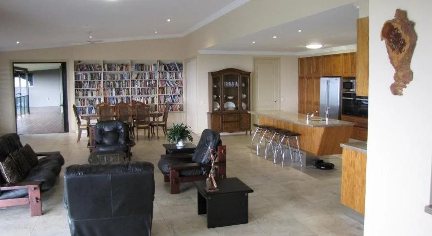 Warrawong Lodge