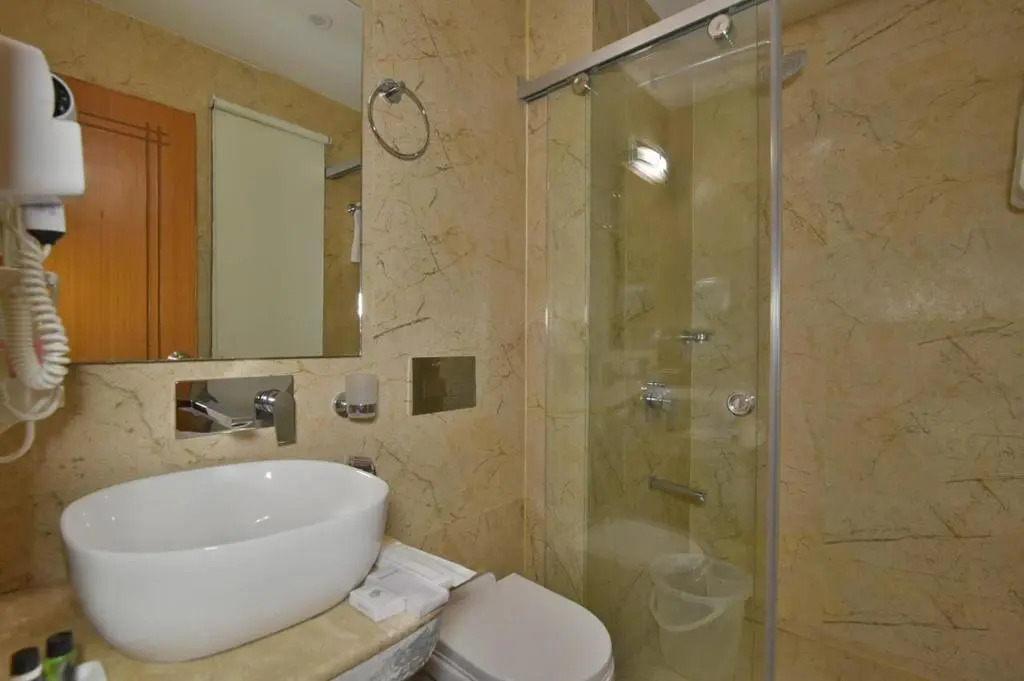 Hotel Highland By DLS Hotels
