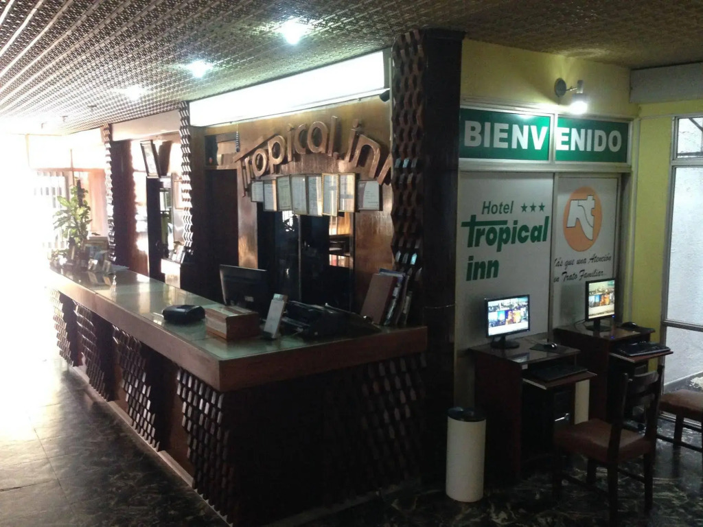 Tropical Inn