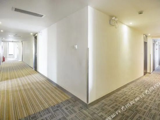 Qingmu Select Hotel (Second Affiliated Hospital of Nanjing Yangtze River Bridge)