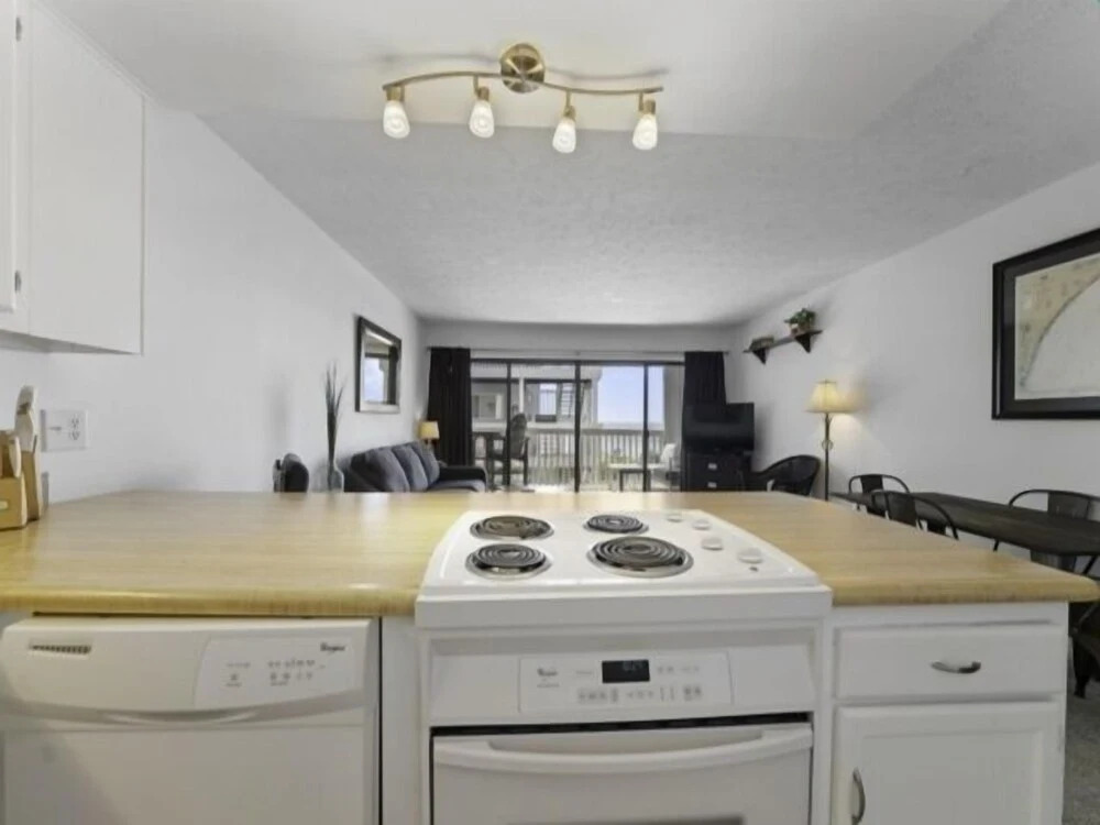 Pura Vida Pure Life - Expansive Views Of The Ocean And Wide Sandy Beach 1 Bedroom Condo by RedAwning