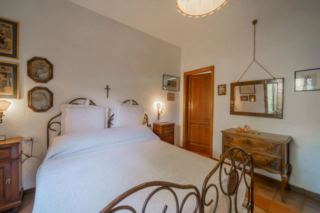 Casetta Rossa 500 meters from the beach of Lido di Capoliveri surrounded by greenery-LA CASETTA ROSSA