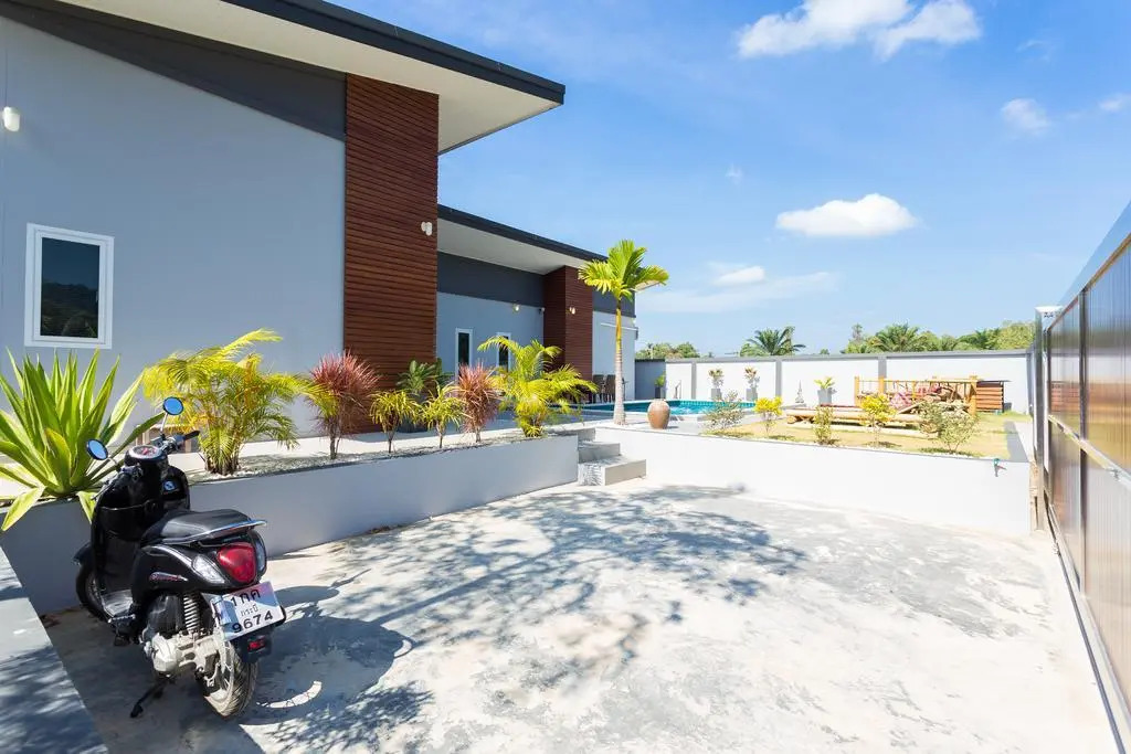 Elephas Villa