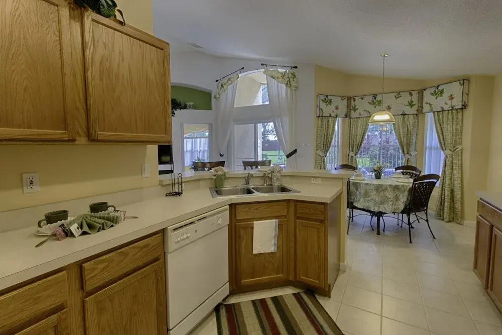 Stunning 3 bed Former Model Home With Private Upgraded Pool - 352