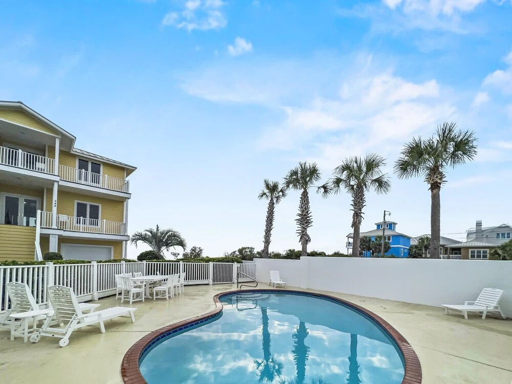 Turtle Watch 4 Bedroom Home by RedAwning