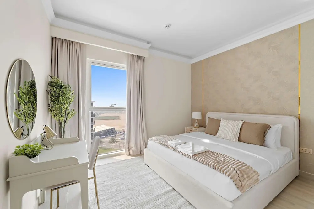 Silkhaus Canalside 1BR Water s Edge Yas Island