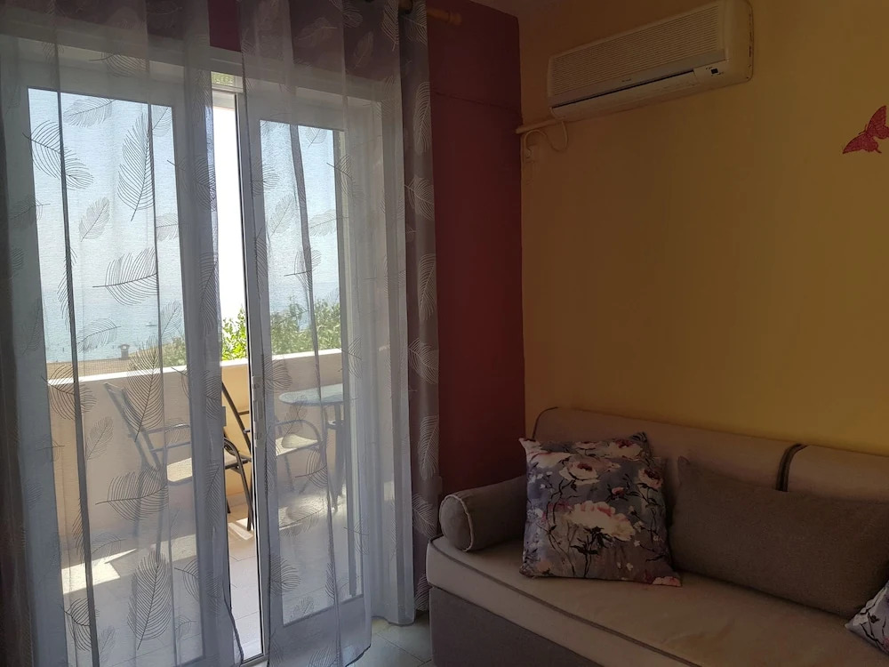 Menigos - Apartment AA5R 155-158 Coco-Mat