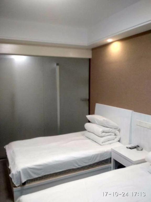 Chang Xing Yuan Zhong Hotel