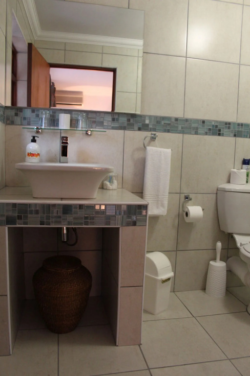 Pelican Lodge Guesthouse