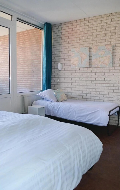 Beautiful Apartment in Bruinisse With 2 Bedrooms, Wifi and Indoor Swimming Pool