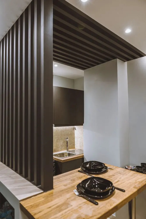 Athens Center Modern Suite