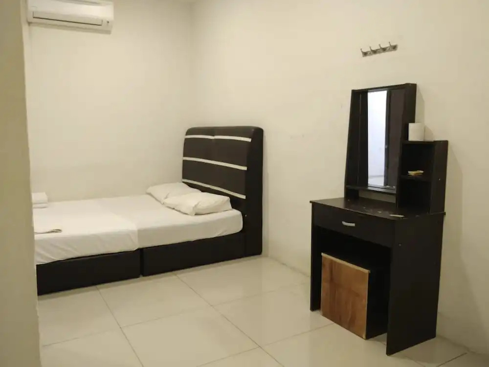 OYO 89792 Hamriz Hotel