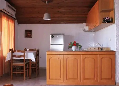 Kehagias Apartments