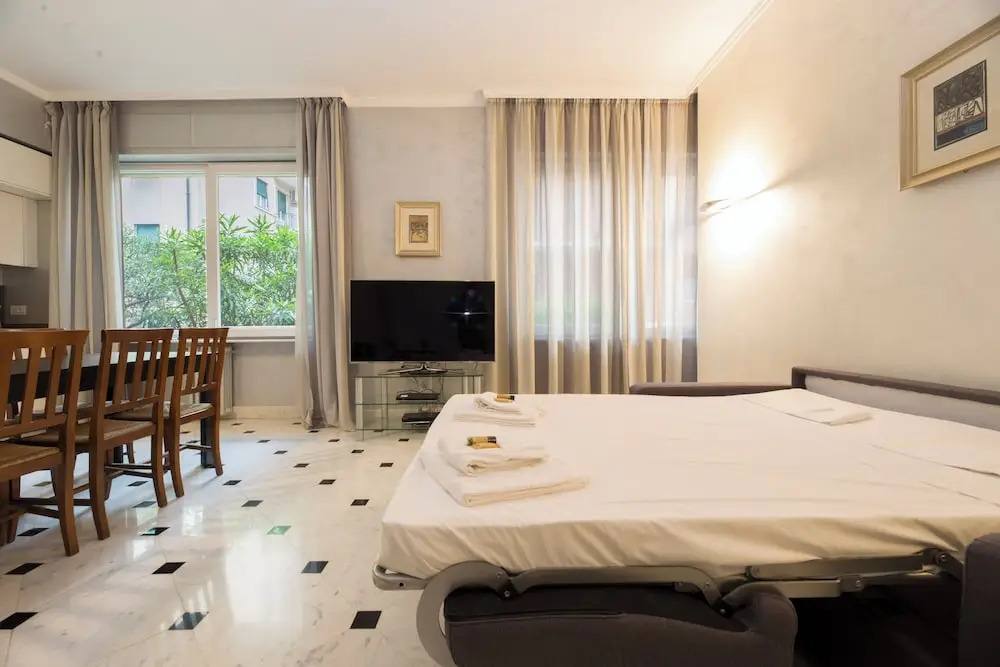 Spacious flat with Balcony