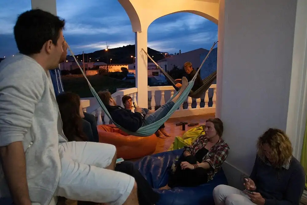 Good Feeling Hostel & Guest House