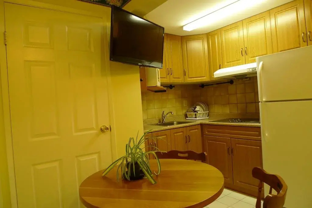 Vancouver Garden Family Suite