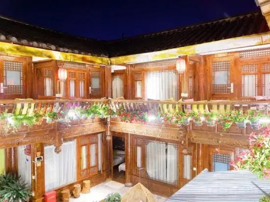 Floral Hotel·Yunjing Zhinan Hotel(Dayan Gucheng dashuiche store)