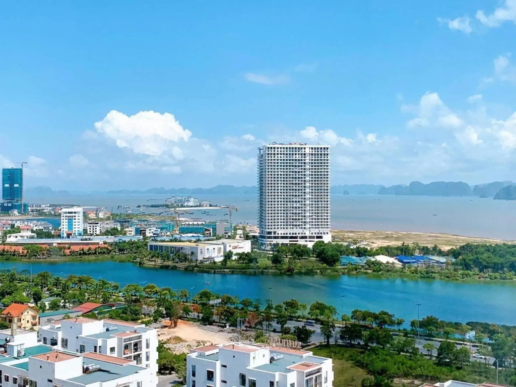 Sea View Sandy homestay Citadines Marina Ha Long