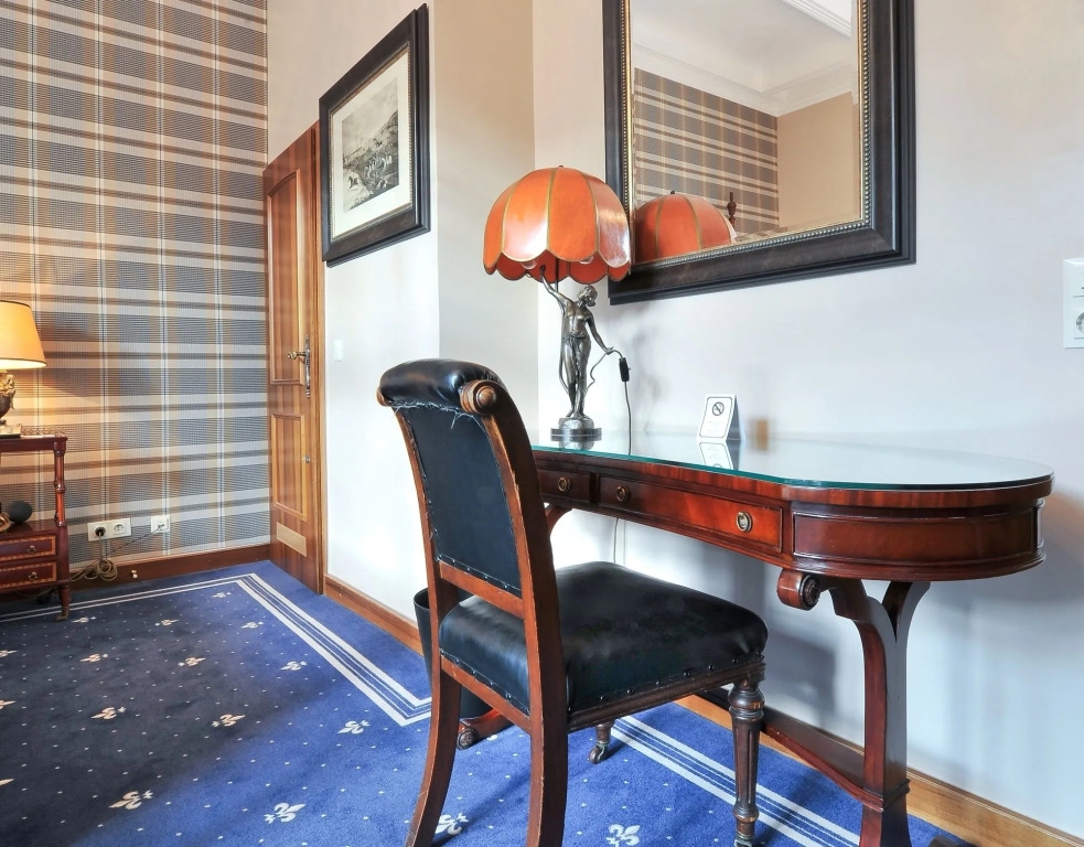 Boutique Hotel Windsor - The Charming City Hotels