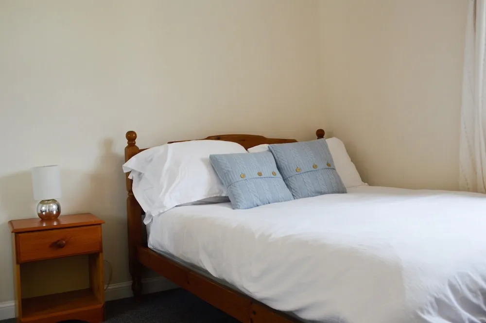 Attractive 3 Bedroom Flat in Central Haymarket